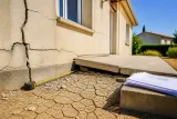 Canicule : quand le retrait-gonflement des argiles coûte des dizaines de milliers d’euros et met l’assurance à l’épreuve