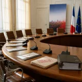 L'État envisagerait de garantir un prêt destiné au Rassemblement National, selon des sources