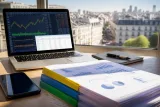 Banque pour investir en Bourse : pourquoi les acteurs en ligne dominent le comparatif