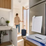 Protéger son logement en vacances : les vérifications d'assurance qui peuvent coûter cher en cas d'oubli