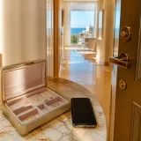 Escroquerie au faux policier à Monaco: un million d’euros de bijoux dérobés, enquête ouverte