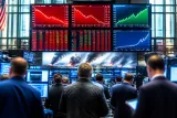 Wall Street hésite après les propos de Trump sur l'accord avec l'Iran, le Nasdaq sauve la séance