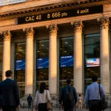 Le CAC 40 franchit de nouveaux sommets, porté par les résultats d'entreprises et l'espoir d'un apaisement au Proche‑Orient