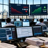 Le CAC 40 recule après une ouverture positive, sous l'effet d'une remontée du pétrole et de résultats contrastés