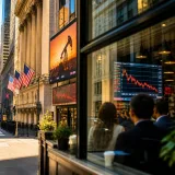 Wall Street recule après le rétablissement du blocus iranien, les semi‑conducteurs plombent les indices