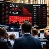 Le CAC 40 recule sous l'effet du repli des semi‑conducteurs et des tensions au Moyen‑Orient