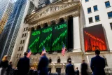 Wall Street finit en hausse portée par le repli du pétrole et un regain pour les valeurs technologiques