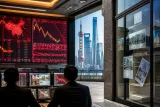 Les Bourses chinoises reculent, plombées par le secteur immobilier et des données attendues