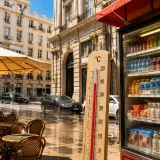 La canicule soutient l'activité : la Banque de France relève sa prévision pour le T2 2026 à 0,2%