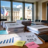 Le gouvernement fixe un gel réel des ministères : +0,4% de dépenses hors dette et défense en 2027