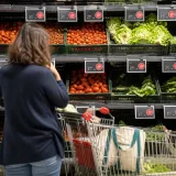 Hausse des prix alimentaires en 2027 : un économiste alerte sur des hausses à deux chiffres pour certains produits