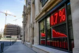 La croissance 2026 ramenée à 0,7 % : quel impact sur les comptes publics et le pouvoir d'achat ?