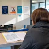 Les allocations chômage peuvent être suspendues trois mois en cas d'indices sérieux de fraude