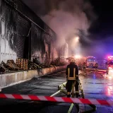 Incendie à l'entrepôt SODICAR : une trentaine de salariés en chômage technique, une enquête ouverte