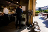 Canicule au travail : restaurateurs et salariés en première ligne face à des semaines éprouvantes