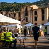Incendies dans le Var : dispositifs d’urgence étendus pour relogement, assurances et aides sociales