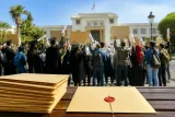 Les députés tunisiens pressent le gouvernement d’appliquer la loi de recrutement exceptionnel des diplômés