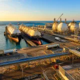 Égypte : Shell, TotalEnergies et BP en discussions pour livraisons importantes de GNL sur plusieurs années
