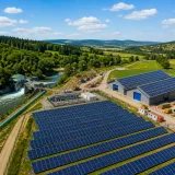 NGE prend une position intégrée dans les renouvelables et vise 200 MW d’ici 2030