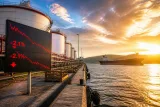 Le pétrole recule d'environ 2 % : la demande mondiale et la Fed pèsent plus que les tensions au Moyen‑Orient