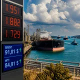 Les prix du pétrole remontent, l’enlisement au Moyen‑Orient ranime les risques pour l’offre mondiale