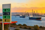 Les cours du pétrole retombent aux niveaux d’avant la crise américano‑iranienne, soulage pour l’Europe