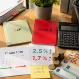 LEP à 2,5 % vs Livret A à 1,7 % : quel gain réel pour 5 000 ou 10 000 € placés ?