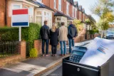 Les prix de l'immobilier britannique repartent légèrement en juin, mais les perspectives restent fragiles