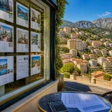 Carros : hausse modérée des prix, quel impact sur le pouvoir d'achat immobilier local ?