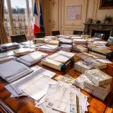 Bayrou alerte : l'impôt sur le revenu bientôt insuffisant pour couvrir les intérêts de la dette