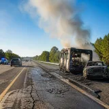 Incendie de deux véhicules sur l’A-20 à Les Cèdres : l’autoroute rouverte, aucun blessé