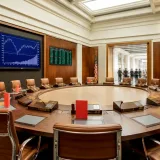 La Fed conserve ses taux à 3,50–3,75% et fait apparaître des dissensions internes