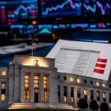 La Fed maintient ses taux, trois voix réclament une hausse de 0,25 point