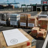 Washington impose des surtaxes de 50 % sur une large part des importations canadiennes