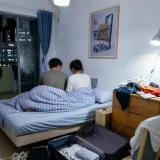 À Wuhan, des jeunes actifs partagent leur lit pour réduire un loyer devenu insoutenable