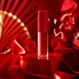 Armani lance Passione Collector avec une campagne visuelle signée Helmut