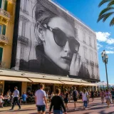 Bâche publicitaire Snapchat à Nice : la préfecture valide une pose XXL au cœur du secteur UNESCO