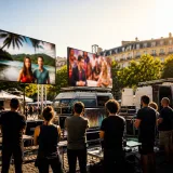 La fiction estivale propulse France 2 en tête, TF1 valorise la nostalgie