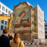 Découverte à Zoug d'une publicité murale Bernina vieille de 85 ans, symbole du graphisme publicitaire