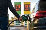 Les prix du carburant fléchissent : Leclerc se dit désormais moins cher que TotalEnergies