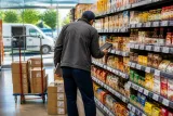 Les agences multicarte, l’intermédiaire discret qui façonne l’offre en grande distribution