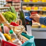 Les dépenses des ménages repartent à la hausse en juin et donnent un coup de pouce au pouvoir d'achat