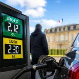 Bercy refuse baisse de taxes et plafonnement des prix à la pompe — aides ciblées prolongées