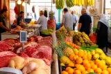 L'inflation en Tunisie ralentit à 5,3 % en juin, mais les prix alimentaires restent pénalisants