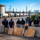 Blocage d’un terminal pétrolier à Fos‑sur‑Mer : les pêcheurs montent au créneau face à la hausse du carburant