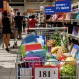 Les prix alimentaires « globalement stables » et la rentrée moins chère sur les fournitures, promet Carrefour