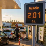 Carburants : le gazole dépasse 2 €/L, la facture à la pompe pèse sur le budget des ménages