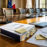 Un rapport esquisse plusieurs « voies de passage » pour réformer les retraites, sans trancher le débat