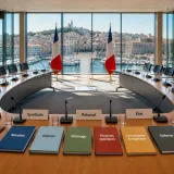 Présidentielle 2027 : Cazeneuve met les retraites à l’agenda d’une conférence sociale