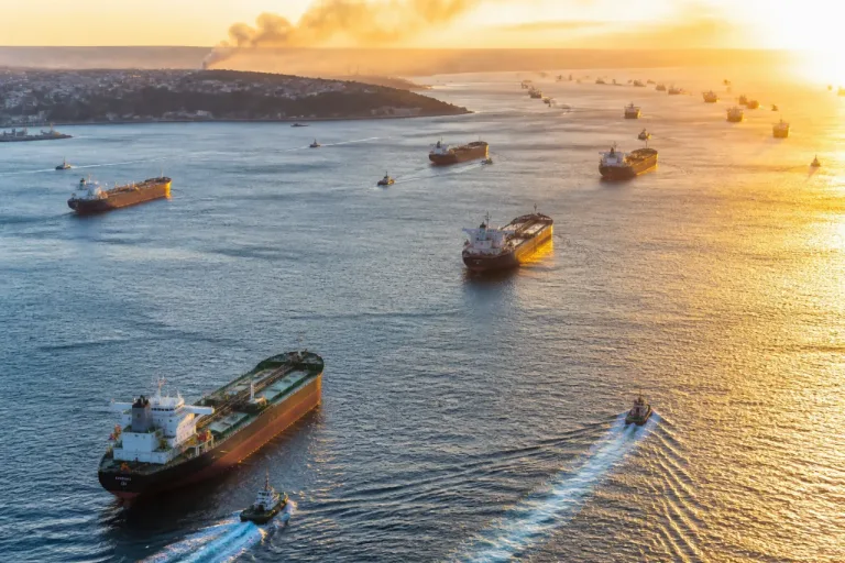 Le pétrole remonte après de nouvelles frappes américaines contre l'Iran, risque pour le détroit d'Ormuz